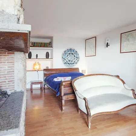 Punta Rossa Villa *