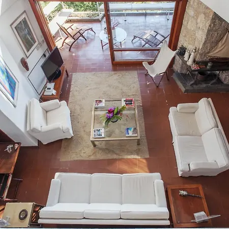 Punta Rossa Villa *